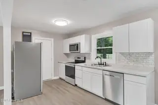 175 Kellumtown Road, Hubert, NC 28539 — 3-bedroom home, Hubert, NC, photo 9 of 23: Kitchen