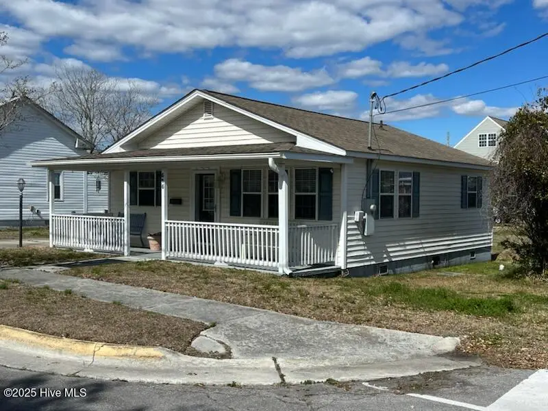 515 Mulberry Street, Beaufort, NC 28516 – photo 1 of 18: 4350558750273322077 (1)