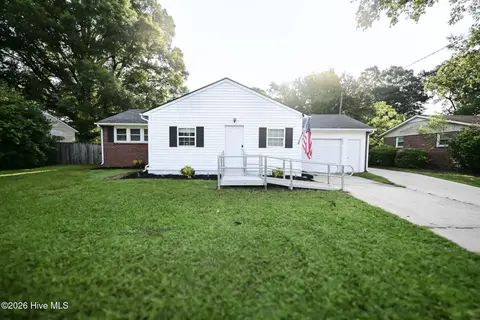 704 Henderson Dr, Jacksonville
