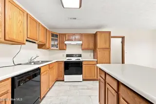 133 Sheldon Street, Newport, NC 28570 – photo 14: kitchen