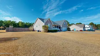 327 Oakmont Drive, Hampstead, NC 28443 – photo 4: 327-Oakmont-Dr (69)