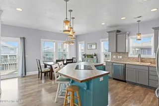 449 E Fourth Street, Ocean Isle Beach, NC 28469 – photo 11: 29-web-or-mls-CAMMediaLLC.com 449-34