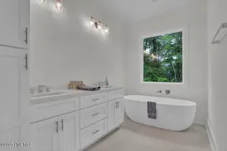 8249 Sage Valley Drive, Wilmington, NC 28411 — 3-bedroom home in Porters Neck Plantation, Wilmington, NC, photo 15 of 41