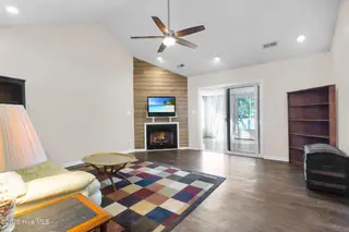 134 Starlight Drive, Cape Carteret, NC 28584 — 3-bedroom home, Cape Carteret, NC, photo 3 of 35