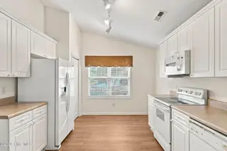 4940 Coronado Drive, Wilmington, NC 28409 — 3-bedroom home in Masonboro Woods, Wilmington, NC, photo 21 of 52: 41-web-or-mls-DSC07836