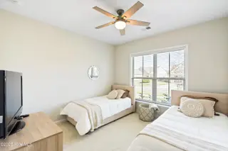 707 Broomsedge Terrace, Wilmington, NC 28412 – photo 15: Additional bedroom