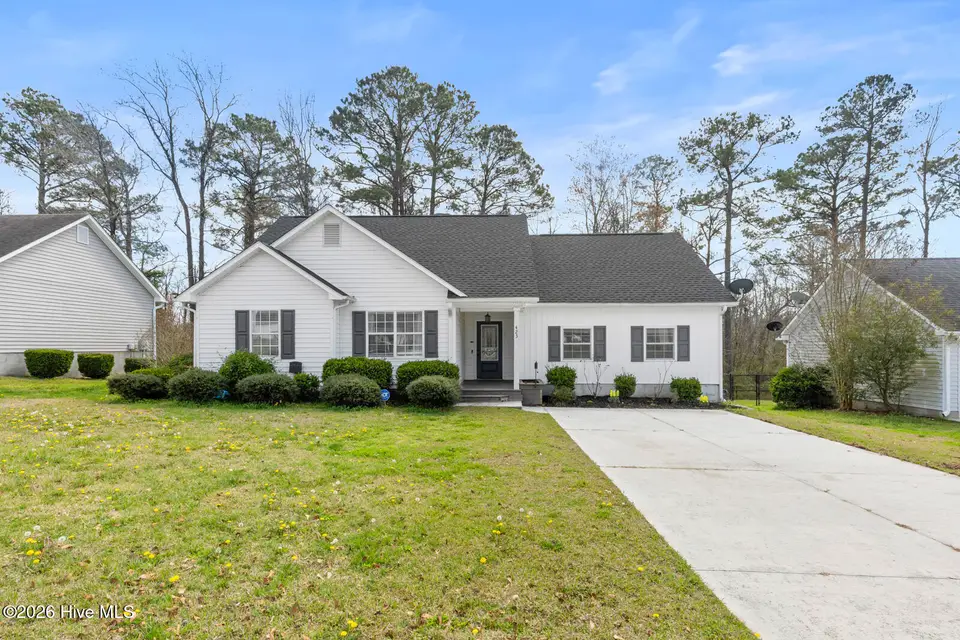 423 Jasmine Lane, Jacksonville, NC 28546 – photo 1 of 23: 6C76C586-A498-4C6F-A20B-12CA0E4EE361