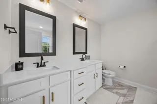 2406 Great Laurel Court, Greenville, NC 27834 – photo 20: Primary Bath