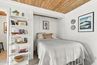 2306 Emerald Drive 1, Emerald Isle, NC 28594 — condo in Emerald Cove Condominiums, Emerald Isle, NC, photo 18 of 51: Sleeping Quarters