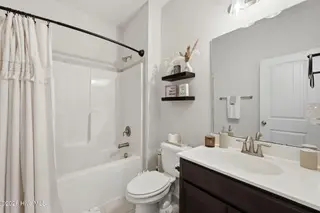 1039 Mackerel Manor, New Bern, NC 28562 – photo 18: 18-web-or-mls-0C0A4255_edit