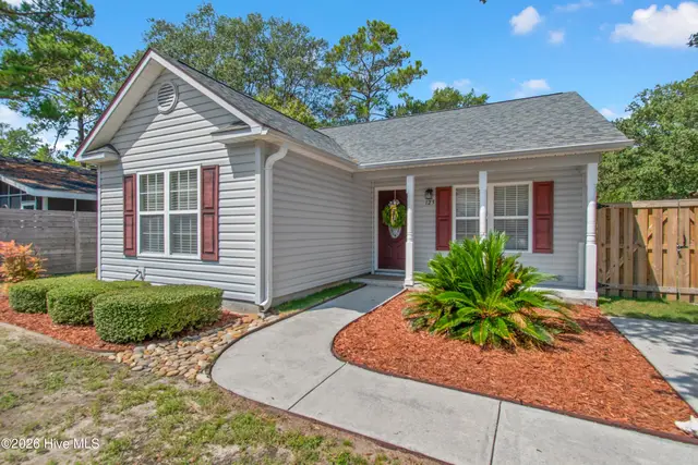 123 NE 18th Street, Oak Island, NC 28465