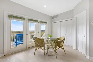 114 Sea Oaks Court, North Topsail Beach, NC 28460 – photo 23: 17_501a8475