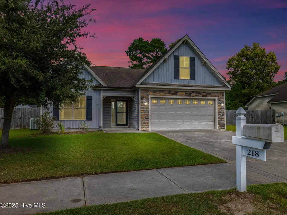 218 Hidden Oaks Drive, Jacksonville, NC 28546 – photo 1 of 1: 025a4833_dte