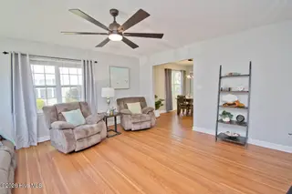 34 Pirates Cove Drive, Swansboro, NC 28584 – photo 6: DSC_2125