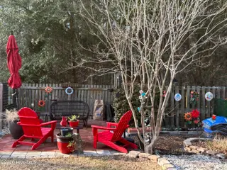 918 Dickinson Court, New Bern, NC 28562 — 2-bedroom home in Berkshire, New Bern, NC, photo 6 of 20: IMG_4535