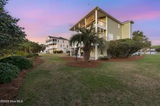 8304 Lakeview Drive, Wilmington, NC 28412 – photo 6: bkyrd