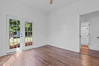 609 N 10th Street, Wilmington, NC 28401 — 4-bedroom home in Brooklyn, Wilmington, NC, photo 22 of 34: Family Room (2)