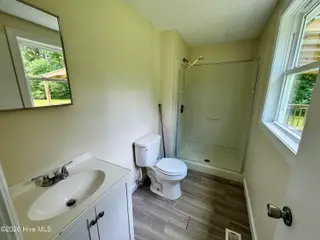 133 Riverside Drive, Beaufort, NC 28516 — 3-bedroom home in Riverside Estates, Beaufort, NC, photo 10 of 29: Master Bath Downstairs