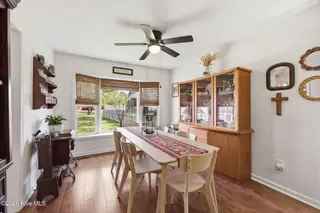 253 Shoreline Drive, New Bern, NC 28562 – photo 18: 25-web-or-mls-dsc_8484