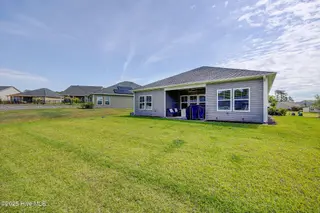 6909 English Holly Court SW, Ocean Isle Beach, NC 28469 — 3-bedroom home in Cameron Woods, Ocean Isle Beach, NC, photo 4 of 55: 6909EnglishHollyCourtSW(9)