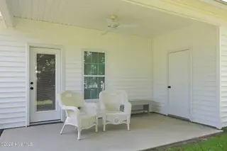2124 Dartford Drive B, Greenville, NC 27834 – photo 8: 17-web-or-mls-IMG_0007 (1)