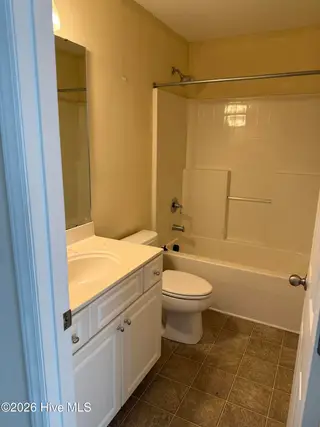 4136 Kittrell Farms Drive V8, Greenville, NC 27858 – photo 13: IMG_6565