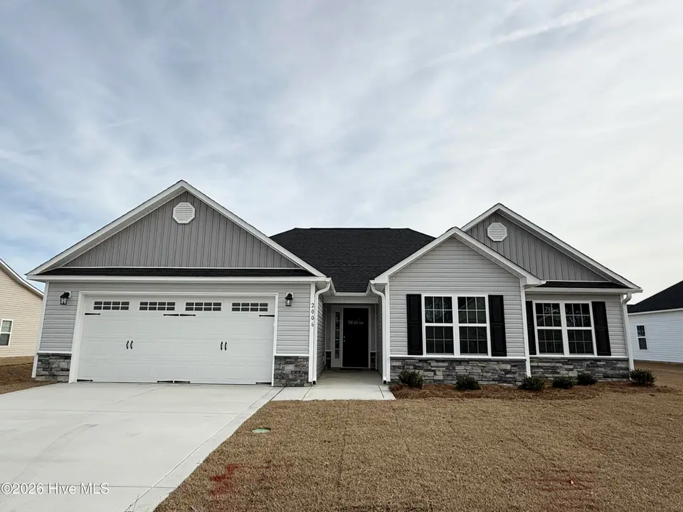 2006 Bluewater Boulevard, New Bern, NC 28562 – photo 1 of 45: IMG_5523