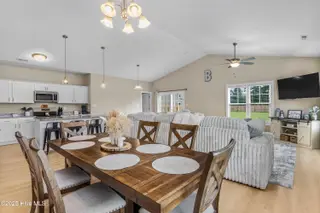 305 E Theriault Court, Jacksonville, NC 28540 – photo 7: 10 (19)