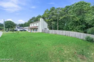 304 Pebble Lane, Jacksonville, NC 28546 — 3-bedroom home in Brynn Marr, Jacksonville, NC, photo 3 of 37: DSC03542
