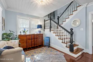 217 Turner Street, Beaufort, NC 28516 – photo 5: Foyer