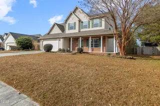 111 Summercreek Drive, Jacksonville, NC 28546 — 4-bedroom home in Bay Meadows, Jacksonville, NC, photo 2 of 32