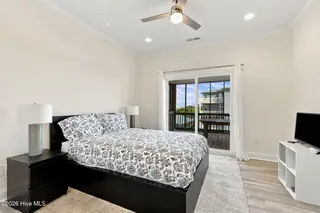 106 Willis Avenue B, Atlantic Beach, NC 28512 – photo 16: 33-web-or-mls-IMG_0624