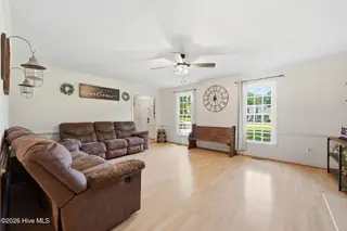 2513 Hickory Street, New Bern, NC 28562 – photo 12: 22-web-or-mls-DSC_9775