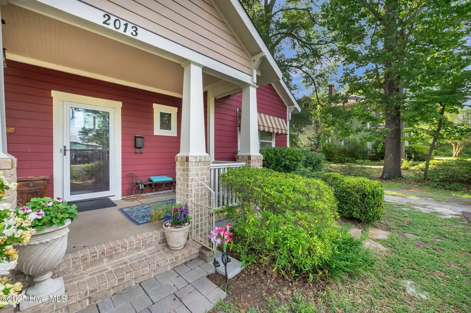2013 Adams Street, Wilmington, NC 28401 – photo 1 of 37: 4_2013adamsst_00004