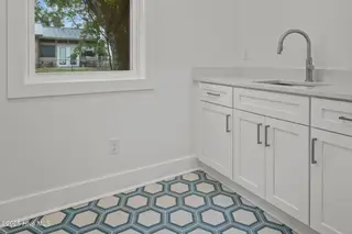 504 N 25th Street, Morehead City, NC 28557 – photo 17: Laundry