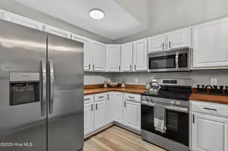 103 Lincoln Place Circle, Leland, NC 28451 – photo 12: Kitchen