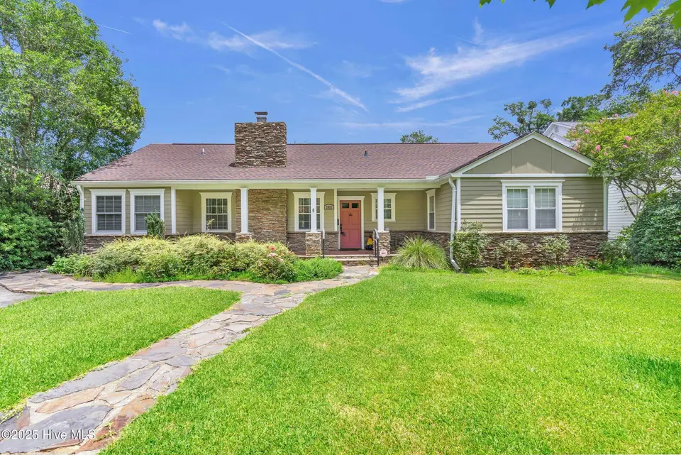 2821 Park Avenue, Wilmington, NC 28403 – photo 1 of 37: Front