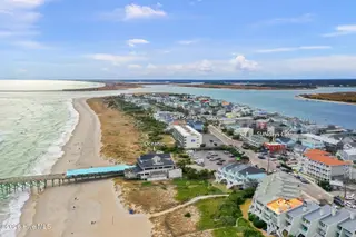 711 S Lumina Avenue 103, Wrightsville Beach, NC 28480 — 1-bedroom condo in Surf Motel Condo, Wrightsville Beach, NC, photo 18 of 19: Surf Suites 103 17