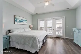 104 Sea Oaks Court, North Topsail Beach, NC 28460 – photo 15: bedroom-01a