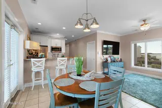 104 S 3rd Street J1 & Slip #55 Atlantic Harbour, Morehead City, NC 28557 – photo 15: Dining room open concept
