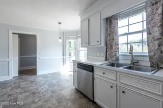 106 Duchess Drive, Winterville, NC 28590 – photo 23: kitchen with stainless steel appliances