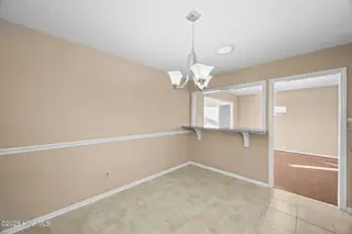 212 Pinewood Drive, New Bern, NC 28562 – photo 14: 34-web-or-mls-0C0A1208