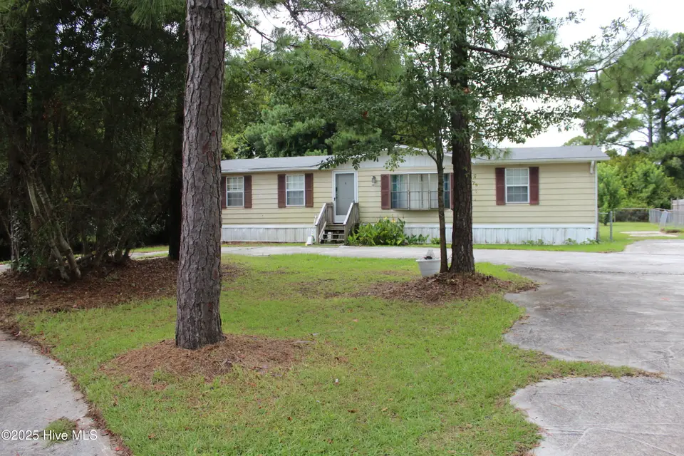 154 Canton Street, Newport, NC 28570 – photo 1 of 11: Front of House