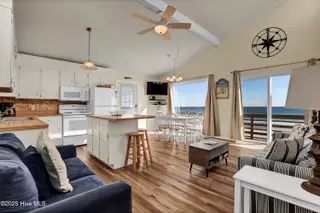 464 Topsail Road, North Topsail Beach, NC 28460 – photo 14: 6G8A5538