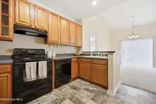 1115 Turtle Creek Road H, Greenville, NC 27858 – photo 13: 20-web-or-mls-IMG_0305