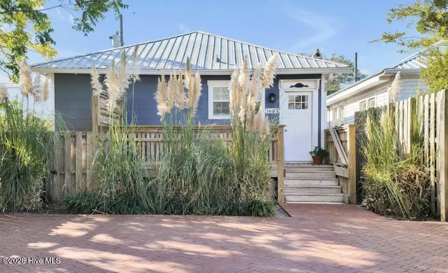 1603 Castle Street, Wilmington, NC 28401 – photo 1 of 55