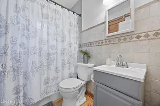 2103 Brandon Road, Wilmington, NC 28405 – photo 17: 13_bathroom