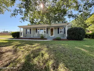 161 Walhurst Avenue, Chocowinity, NC 27817 – photo 2: Front of home
