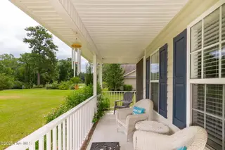 442 Star Hill Drive, Cape Carteret, NC 28584 – photo 7: 7-web-or-mls-chadwick-visuals-442-star-h