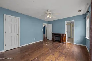 107 Luke Court, New Bern, NC 28560 – photo 11: Master Bedroom